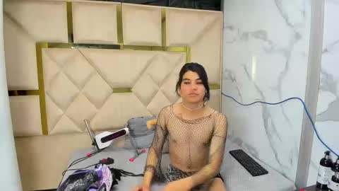 Snapshot of allison_69ts chatting on 9, 9, 2025 allison_69ts online show from 9, 9, 2025