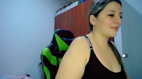 Snapshot of allison_baby_2416 chatting on 14, 1, 2025 Alisson online show from 14, 1, 2025