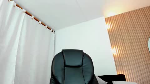 allison_fosther online show from 11, 11, 2025