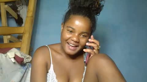 Snapshot of allizida01 chatting on 25, 11, 2025 allizida01 online show from 25, 11, 2025