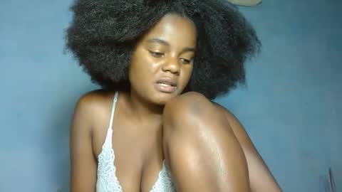 Snapshot of allizida01 chatting on 27, 11, 2025 allizida01 online show from 27, 11, 2025