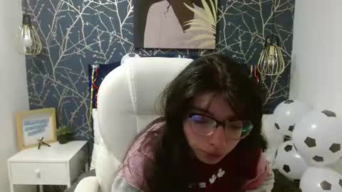 Snapshot of alllyson_ chatting on 15, 6, 2026 alison online show from 15, 6, 2026