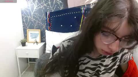 Snapshot of alllyson_ chatting on 29, 6, 2026 alison online show from 29, 6, 2026
