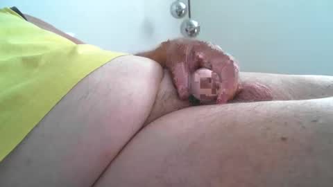 Snapshot of allof6 chatting on 8, 12, 2024 allof6 online show from 8, 12, 2024