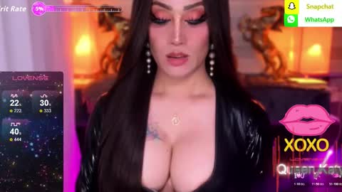 Snapshot of alluring_gemini chatting on 13, 11, 2025 Queen Majesty Katy online show from 13, 11, 2025