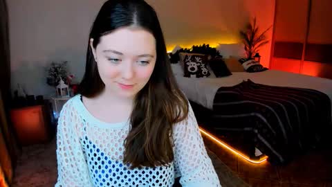 alluringeyess online show from 19, 12, 2025