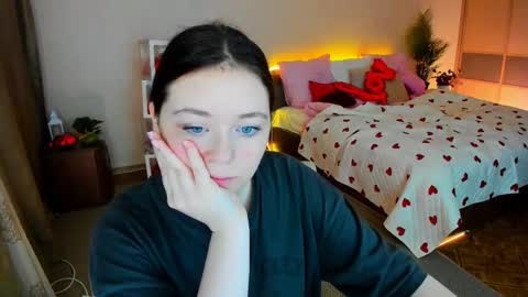 alluringeyess online show from 15, 2, 2026