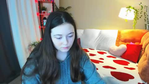 alluringeyess online show from 14, 4, 2026