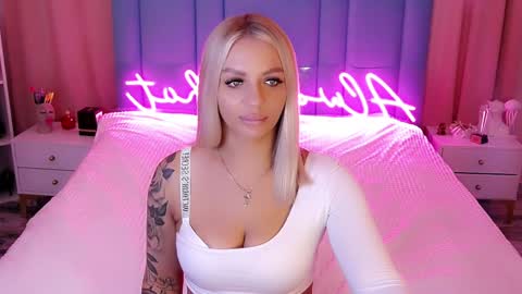 AlwaysHot online show from 8, 12, 2024