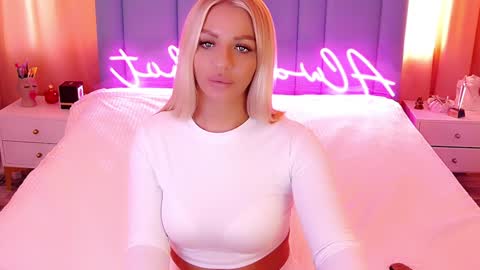 AlwaysHot online show from 16, 12, 2024