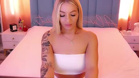 AlwaysHot online show from 23, 2, 2025