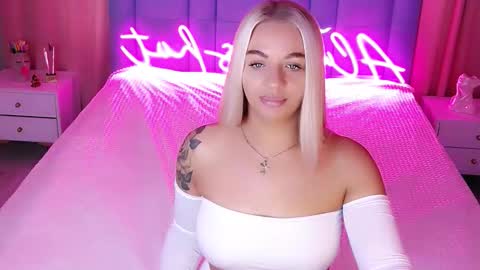 AlwaysHot online show from 3, 10, 2025