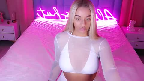 AlwaysHot online show from 4, 11, 2025