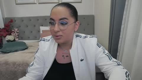 Snapshot of allyiah chatting on 10, 5, 2026 online show from 10, 5, 2026