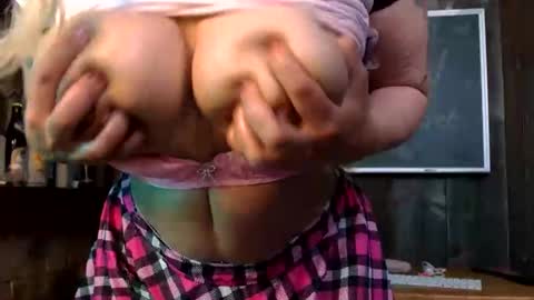 Snapshot of allys_secret chatting on 8, 4, 2026 Call me Ally online show from 8, 4, 2026