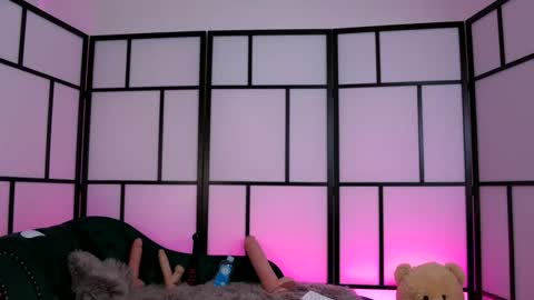 Snapshot of allys_secret chatting on 17, 4, 2026 Call me Ally online show from 17, 4, 2026