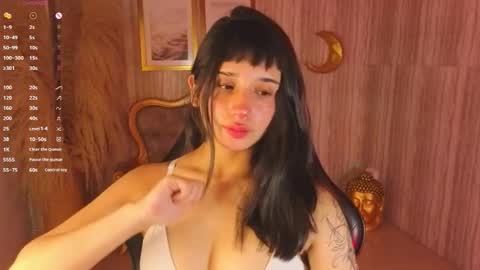 Snapshot of allyssa_bellini_s chatting on 13, 11, 2025 Allysa online show from 13, 11, 2025