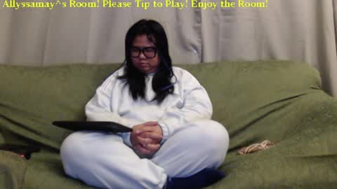 Allyssamay online show from 19, 1, 2025