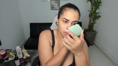 Snapshot of allyssann_smith chatting on 22, 12, 2024 allyssann online show from 22, 12, 2024