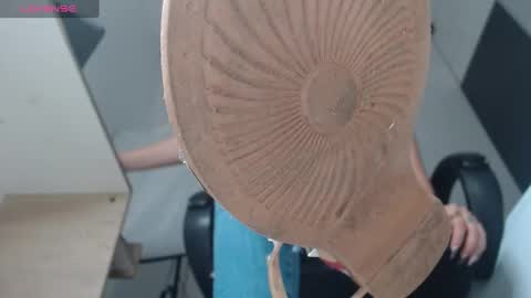 ALMA FENIX  online show from 4, 3, 2025