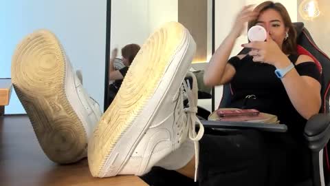 ALMA FENIX  online show from 31, 10, 2025