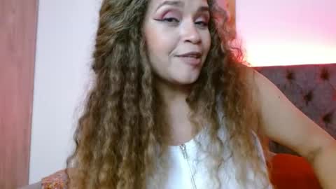 Snapshot of alma_sexyy chatting on 5, 11, 2025 Alma online show from 5, 11, 2025