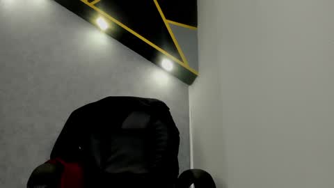 Snapshot of almma_ chatting on 3, 2, 2025 ALMMA online show from 3, 2, 2025