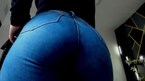 Snapshot of almma_ chatting on 7, 2, 2025 ALMMA online show from 7, 2, 2025