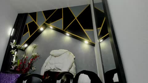 Snapshot of almma_ chatting on 11, 2, 2025 ALMMA online show from 11, 2, 2025