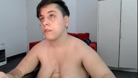 Snapshot of almondonwheels chatting on 1, 12, 2024 Almond online show from 1, 12, 2024