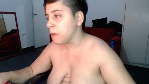 Snapshot of almondonwheels chatting on 2, 1, 2025 Almond online show from 2, 1, 2025