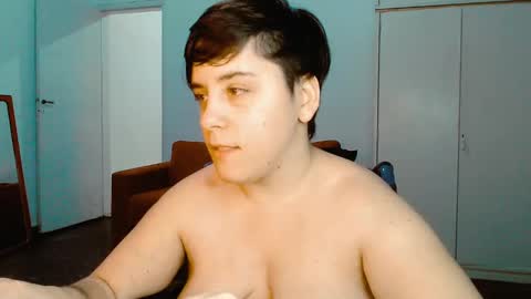 Snapshot of almondonwheels chatting on 16, 1, 2025 Almond online show from 16, 1, 2025