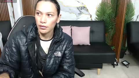 alonddra_tay online show from 3, 5, 2026