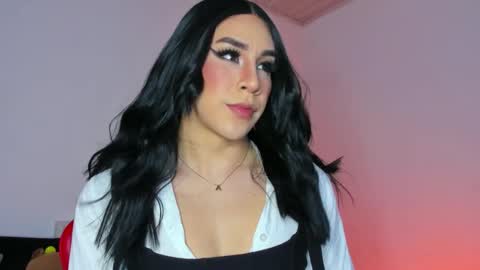 Hazel Bowie online show from 28, 10, 2025