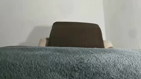 Snapshot of alotofcream chatting on 19, 4, 2026 alotofcream4u online show from 19, 4, 2026