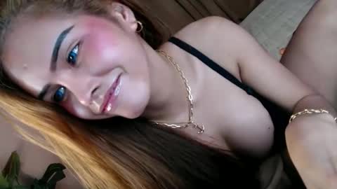 Snapshot of alove_too_last chatting on 21, 11, 2025 LEXY online show from 21, 11, 2025