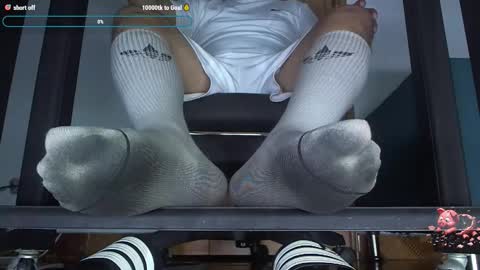 Snapshot of alphacashmaster8 chatting on 21, 12, 2025 MASTER FINDOM DRAIN... online show from 21, 12, 2025