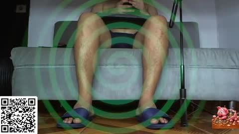 Snapshot of alphacashmaster8 chatting on 28, 4, 2026 MASTER FINDOM DRAIN... online show from 28, 4, 2026