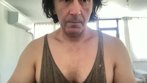 Snapshot of alphandre chatting on 19, 1, 2025 AlphAndre online show from 19, 1, 2025