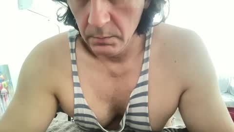 Snapshot of alphandre chatting on 2, 3, 2025 AlphAndre online show from 2, 3, 2025