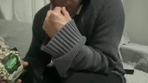 Snapshot of alphandre chatting on 11, 3, 2025 AlphAndre online show from 11, 3, 2025