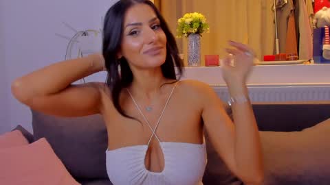 Snapshot of alphaqueenx chatting on 1, 12, 2025 Michelle online show from 1, 12, 2025