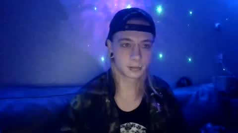 Snapshot of altboy010 chatting on 29, 12, 2024 altboy010 online show from 29, 12, 2024