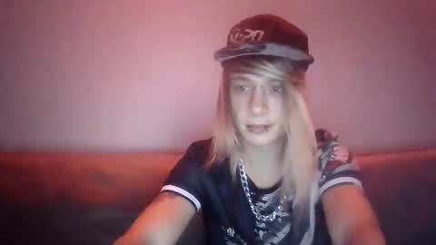 Snapshot of altboy010 chatting on 12, 9, 2025 altboy010 online show from 12, 9, 2025