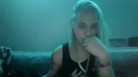 Snapshot of altboy010 chatting on 21, 12, 2025 altboy010 online show from 21, 12, 2025