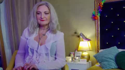 Snapshot of alura_jenson_ chatting on 17, 11, 2025 Alura Jenson online show from 17, 11, 2025