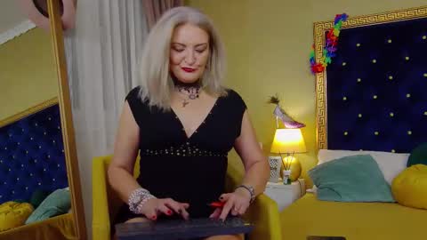 Snapshot of alura_jenson_ chatting on 16, 12, 2025 Alura Jenson online show from 16, 12, 2025