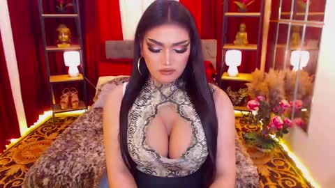 Snapshot of alurajhenson chatting on 8, 1, 2025 Alura Jhenson online show from 8, 1, 2025