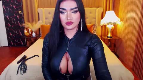 Snapshot of alurajhenson chatting on 15, 11, 2025 Alura Jhenson online show from 15, 11, 2025