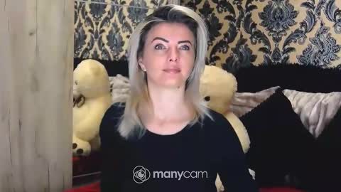 Snapshot of alyblonde chatting on 24, 1, 2025 aly online show from 24, 1, 2025